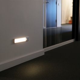 Sunmatic LED lysbar med sensor, 20cm - 2 stk