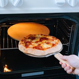 Pizzasten inkl. spade